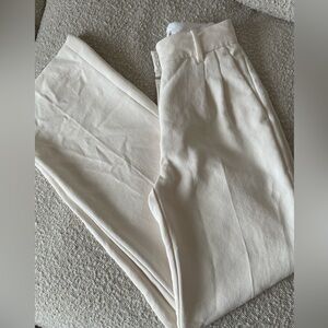 Aritzia Cream/White Effortless Pant